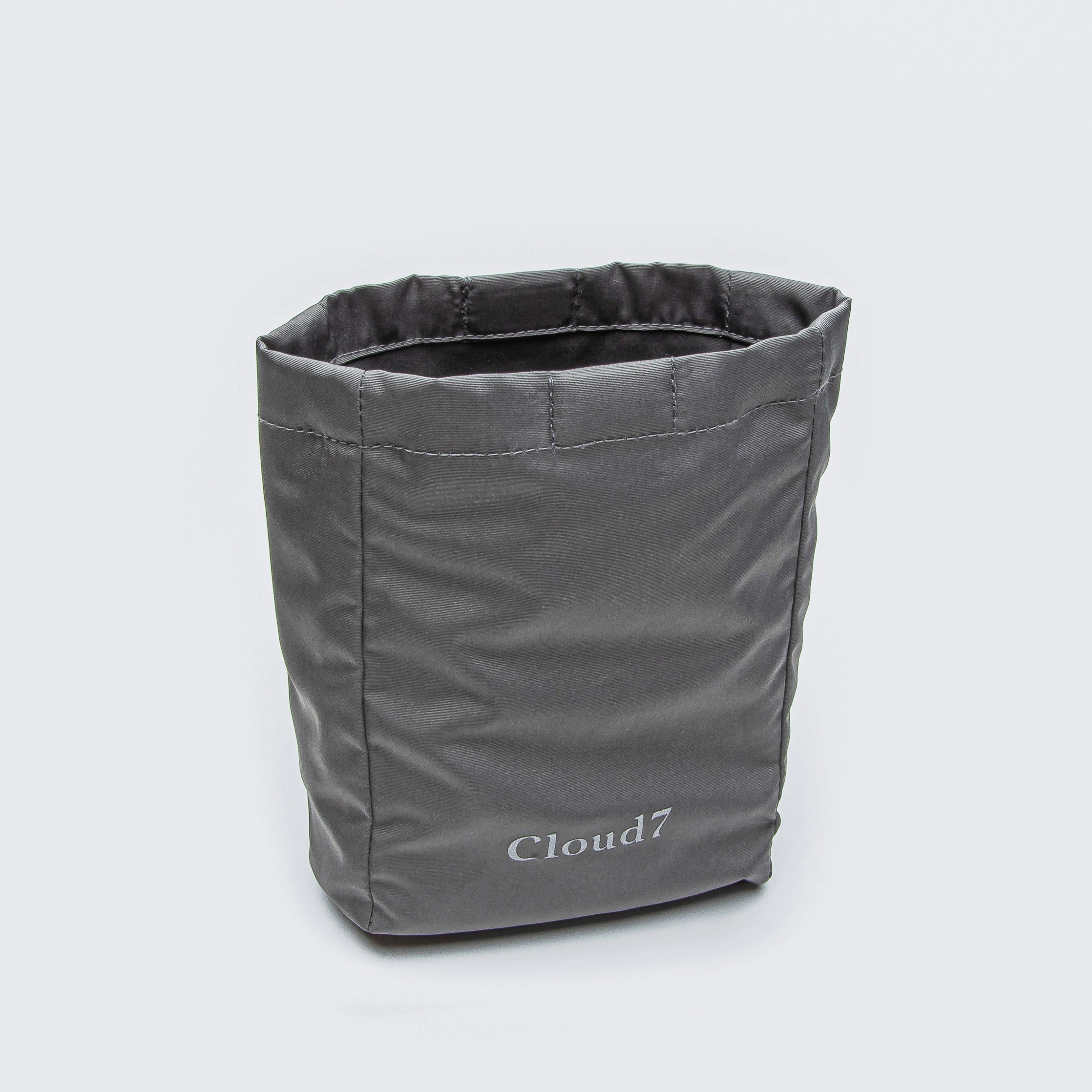 Cloud7: Dog Treat Bag in Calgary Anthracite