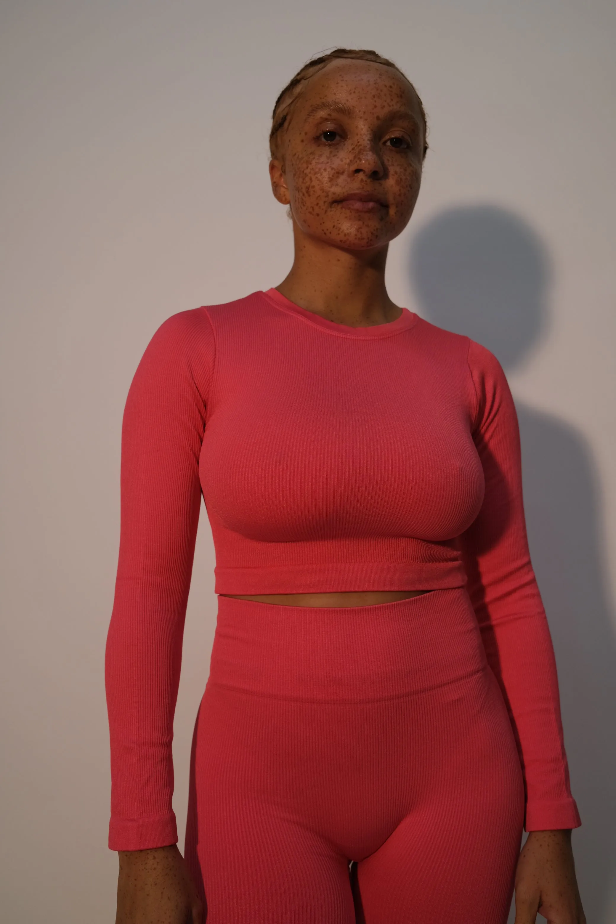 EVOKE Ribbed Long-Sleeve Crop Top | Cerise