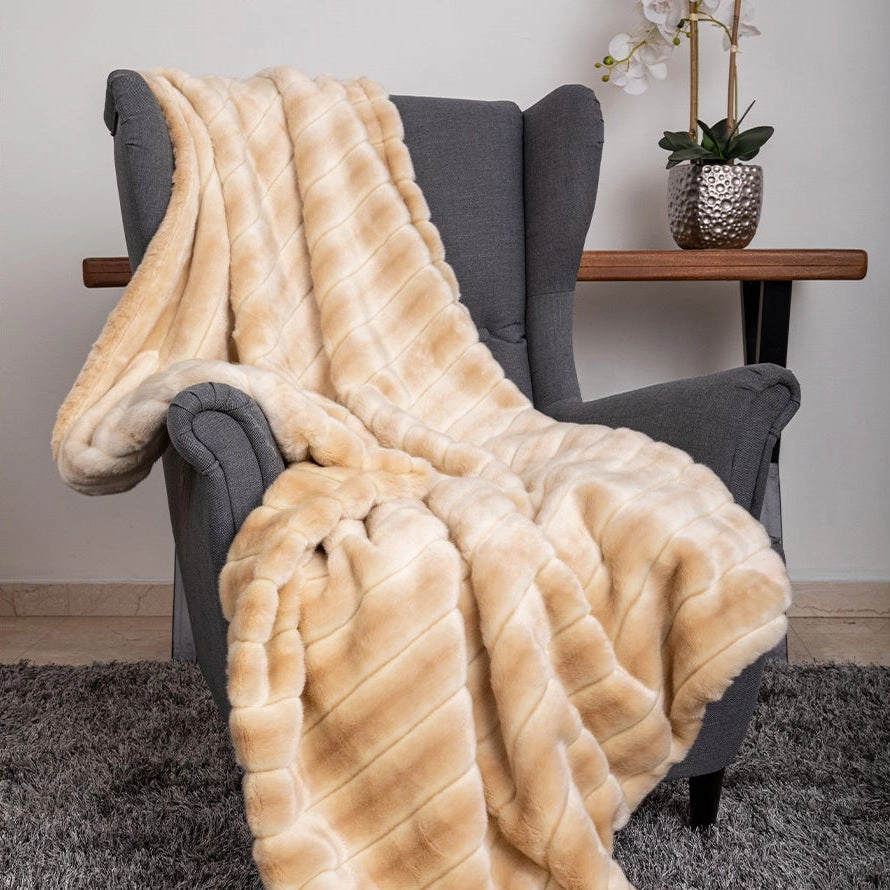 Faux Fur Dog Blanket Throw Cream fleece dog blanket,soft dog throw,cozy pet blanket