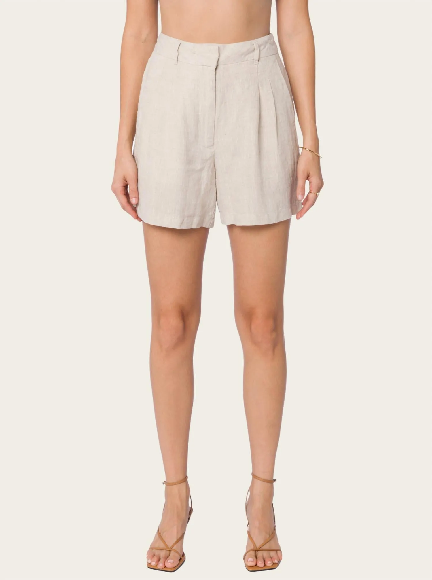 Kaia Linen Shorts In Beige