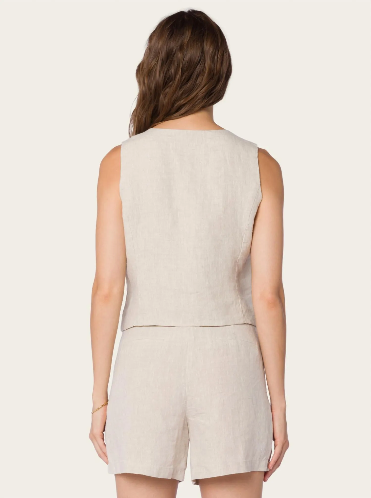 Kaia Linen Shorts In Beige