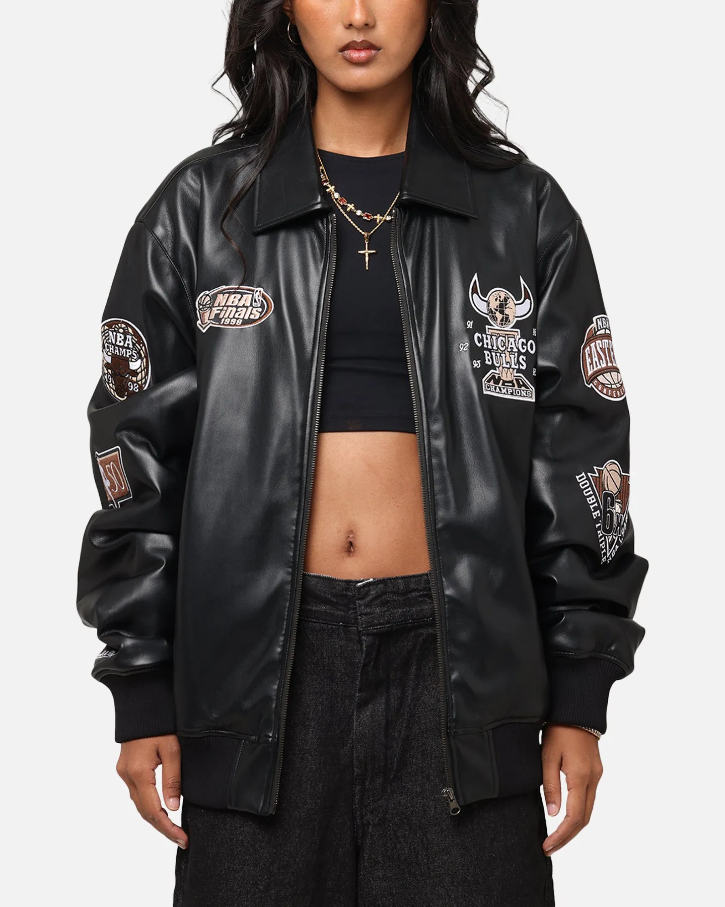 Mitchell & Ness Chicago Bulls 6 Time Jacket Black