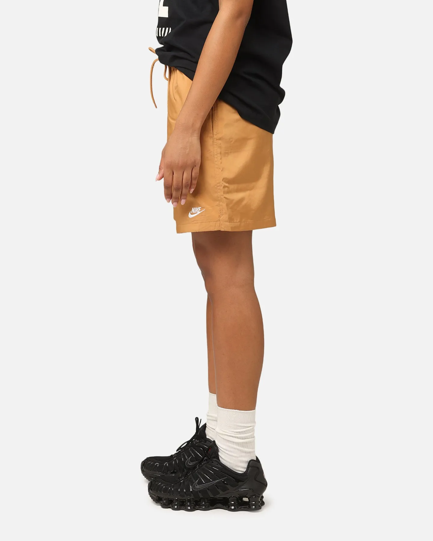 Nike Club Flow Shorts Flax