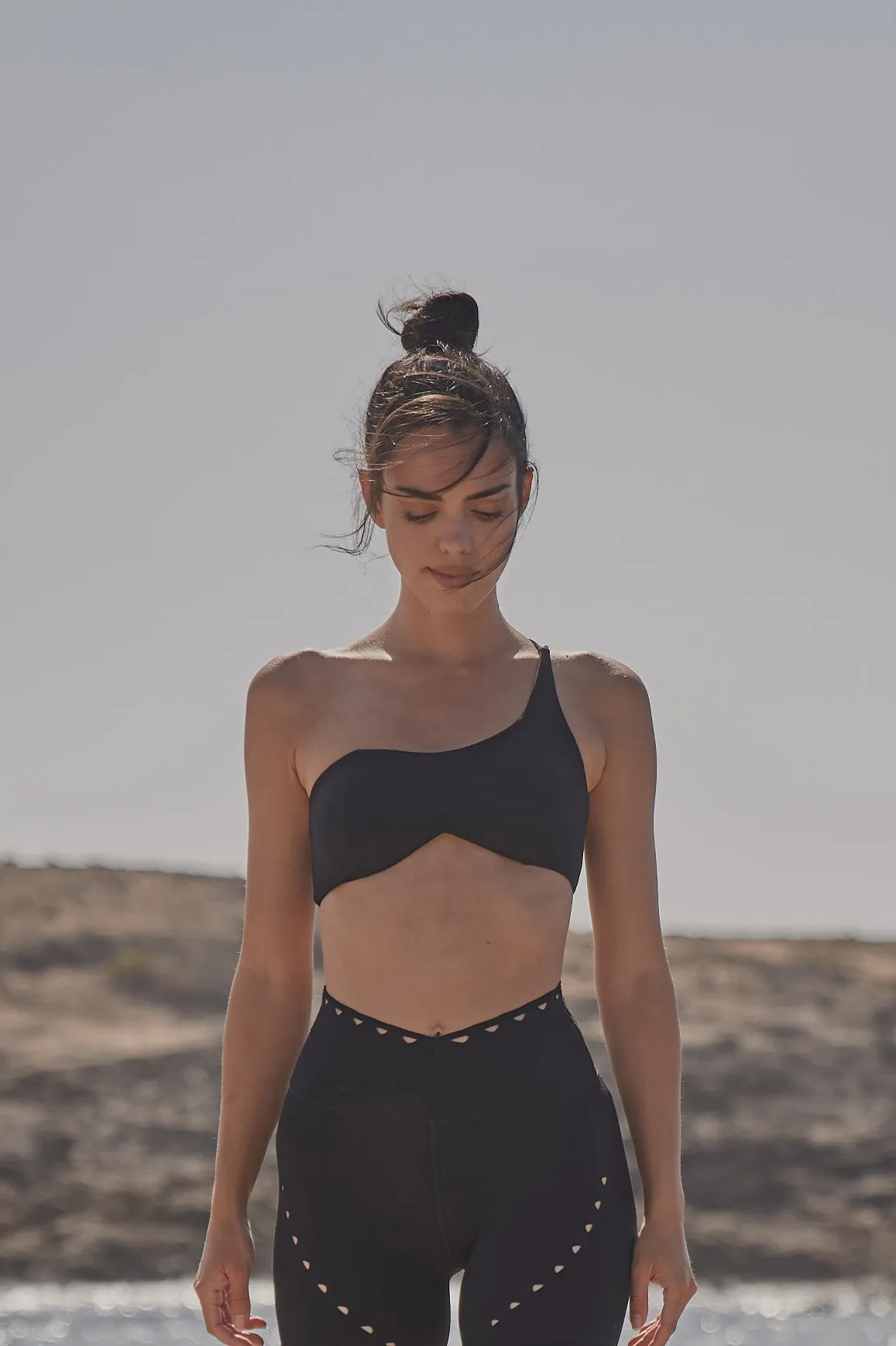 One Shoulder Contour Multiple Drinks at Once Club High-impact encapsulation sports bra,Seamless racerback workout bra,Breathable cross-strap sports bra,Plus-size high-support sports bra,Running bra with bounce control Unisex
