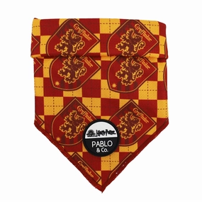 Pablo & Co Harry Potter Gryffindor: Dog Bandana english tack set,horse saddle gear,equestrian supplies