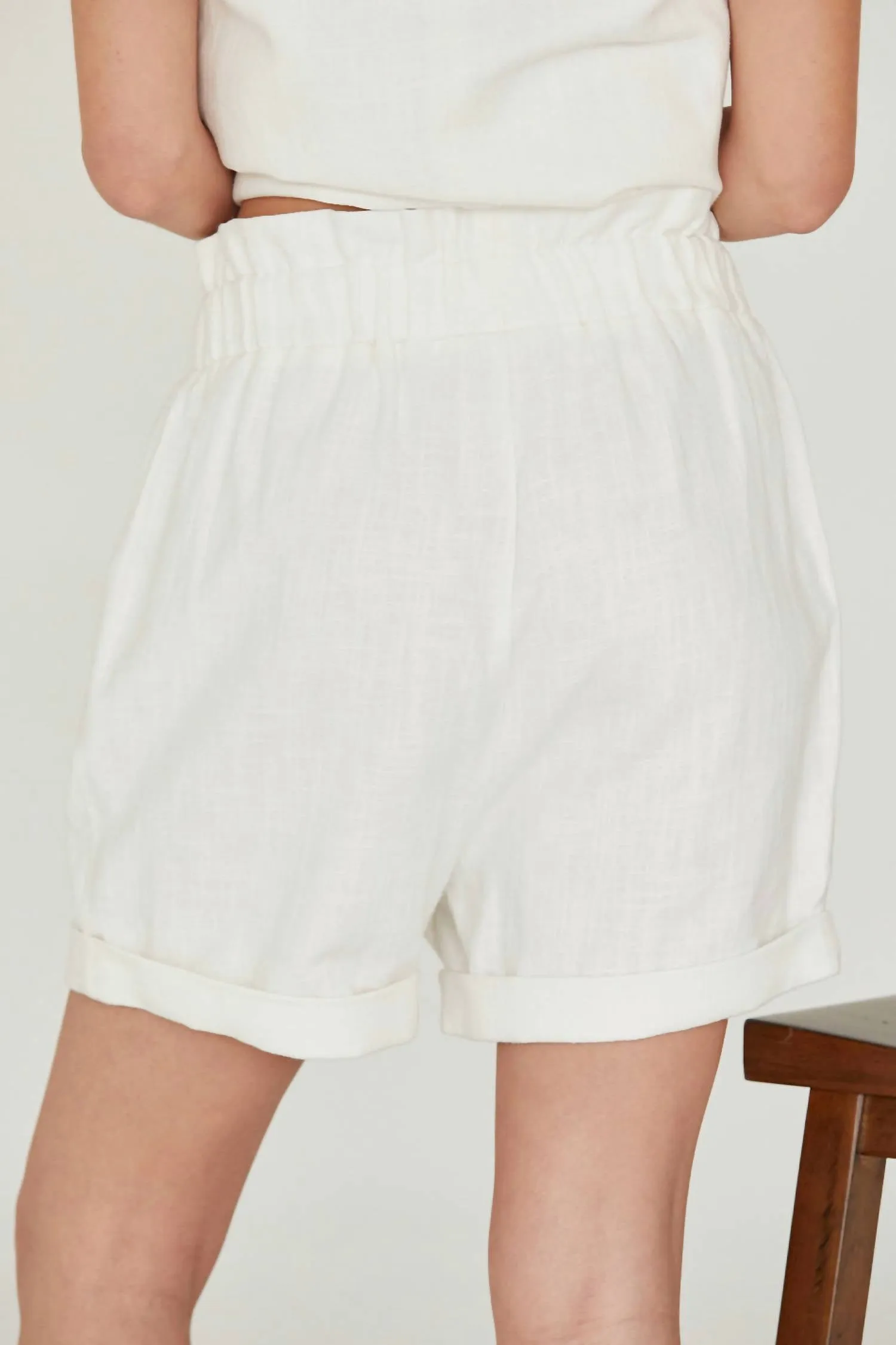 Tammy Bucket Shorts In White