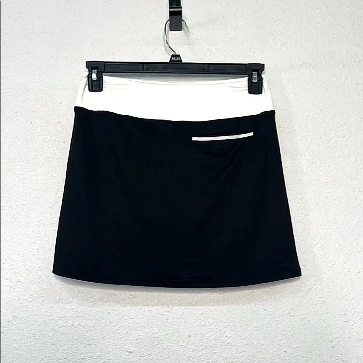 Women's Stability Short Skort In White/black/blue